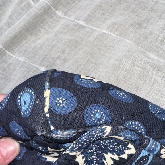 Vera Bradley Blue Coin Maple Leaf Pattern Sling Crossbody Swing Bag EUC VINTAGE - Picture 13 of 14